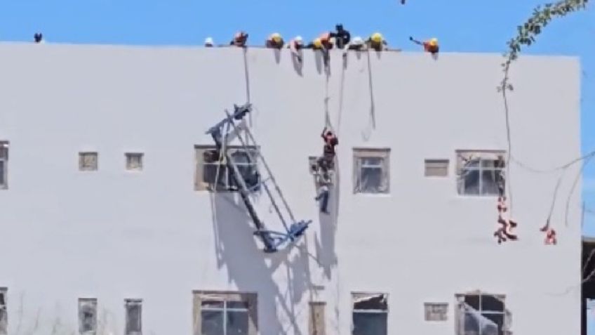 Trabajadores quedan colgados de andamios en construcción del hospital del IMSS en Navojoa