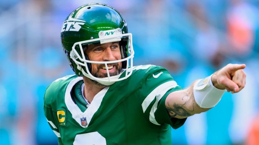 Acabó la espera; el quarterback Aaron Rodgers firmará con los Steelers