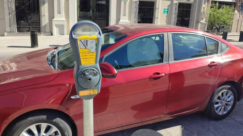 Visitantes del centro de Hermosillo se quejan de parquímetros en bulevar Hidalgo
