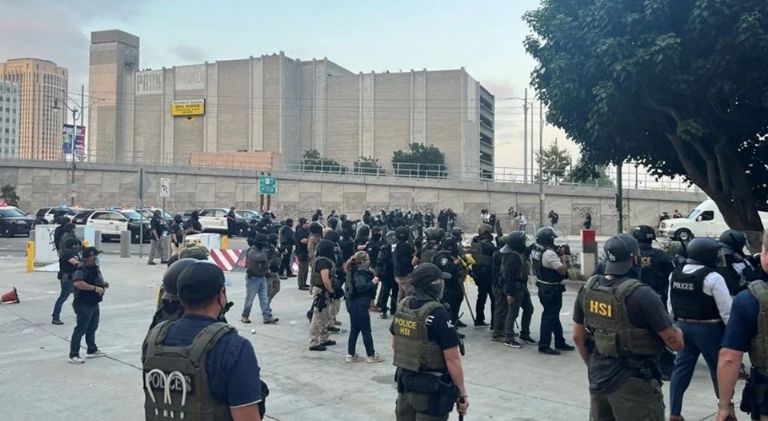 La SRE ha puesto en marcha diversos canales de comunicacion para auxiliar a los connacionales en Estados Unidos