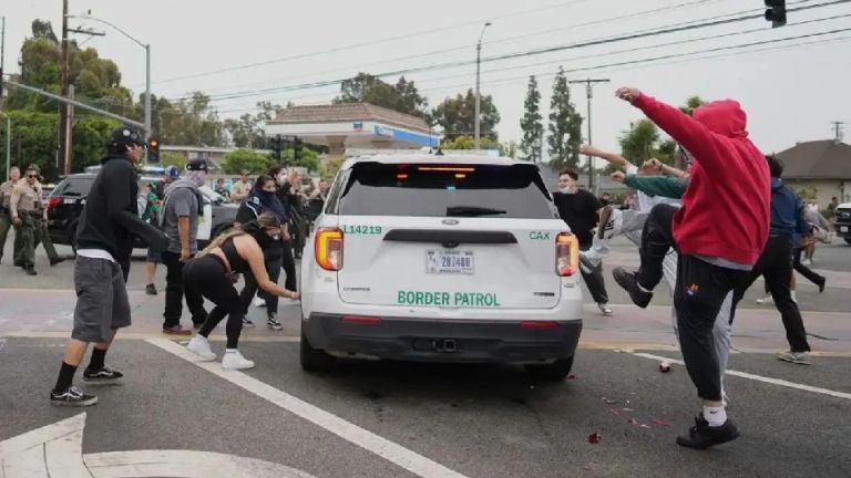 Gerardo Fernández Noroña condena redadas y represión contra migrantes en California