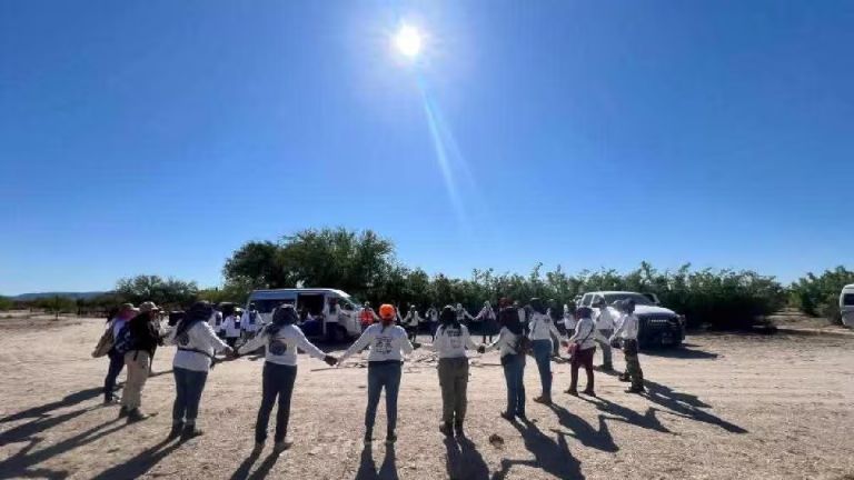 Buscadores de la Frontera localizan osamenta dentro de una fosa clandestina de Nogales