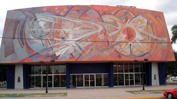 Un nuevo rostro: Trabajan en la restauración del mural de Arteche en el teatro del Itson