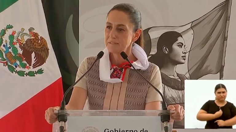 Claudia Sheinbaum en su visita para inaugurar IMSS Bienestar en Vícam