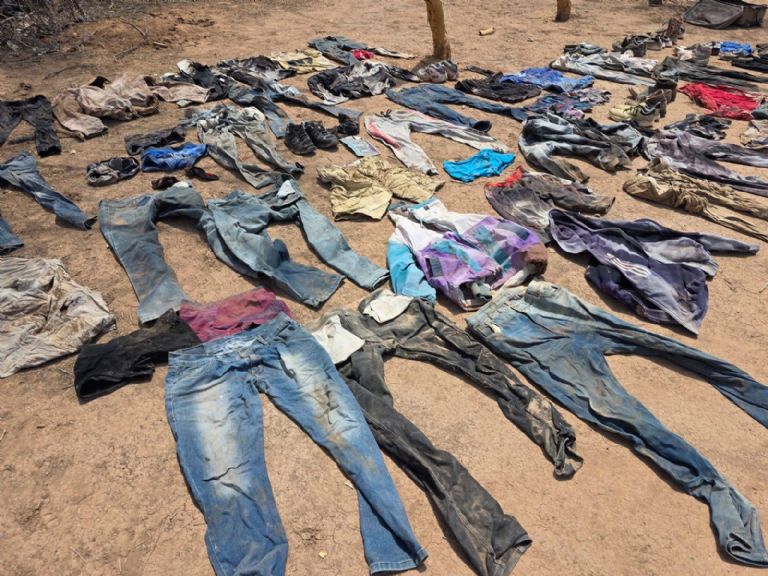 Se encontraron más de 200 prendas 