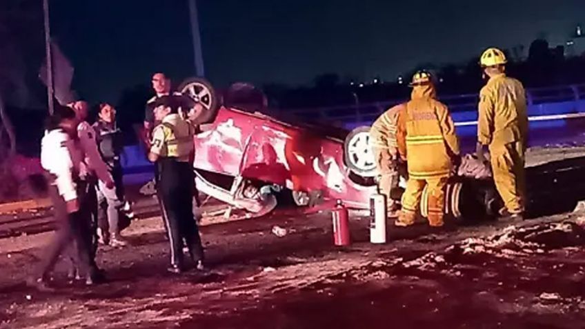 Conductor estadounidense sobrevive a aparatosa volcadura de pick up en Puerto Peñasco