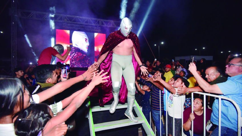 La gloria del 'Enmascarado de Plata' ya tiene heredero: Entrevista exclusiva con Santo Jr