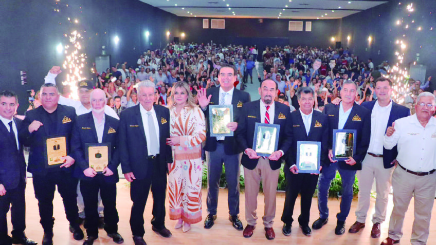 Ellos son las primeras leyendas que ingresan al Salón de la Fama del Deportista Caborquense