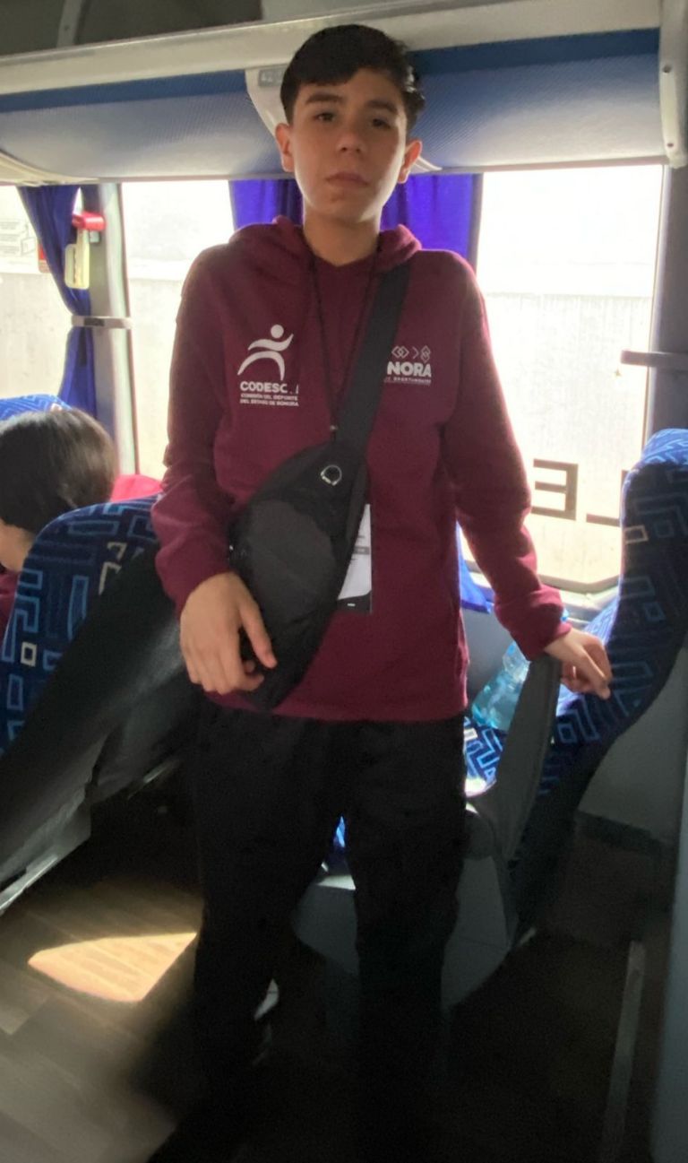 Pequeño Alexander pide apoyo