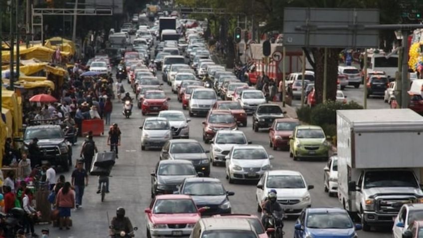 Hoy No Circula viernes 18 de julio de 2025: ¿Qué autos 'descansan' en CDMX y Edomex?