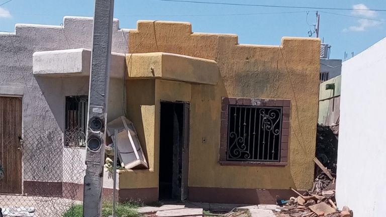 Localizan tres cadáveres enterrados en el patio de una vivienda en Ciudad Obregón