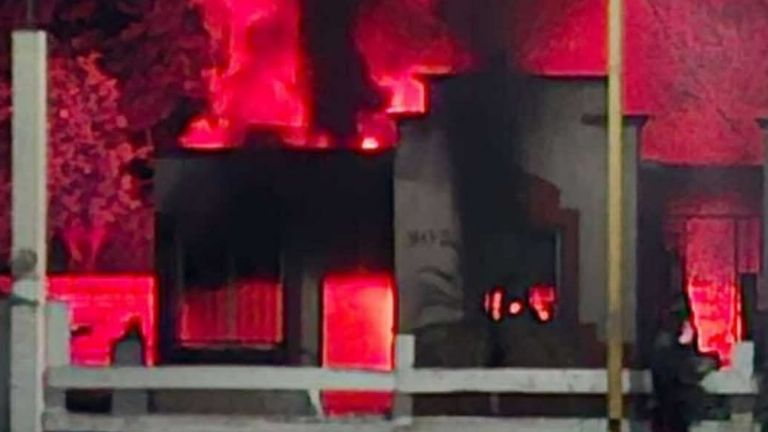 Incendio consume vivienda en la colonia Villa Bonita de Ciudad Obregón