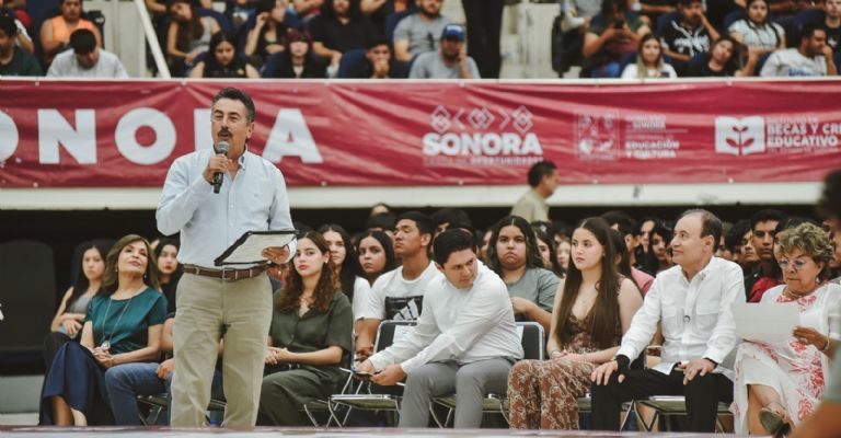 Estuvo presente el alcalde Javier Lamarque 