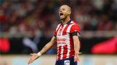 Foto ilustrativa de la nota titulada ¿'Chicharito' sale de Chivas? Esta es la sanción que recibirá tras comentarios machistas