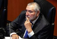 Foto ilustrativa de nota Adán Augusto López deja la coordinación de Morena en el Senado; Ignacio Mier asume el cargo