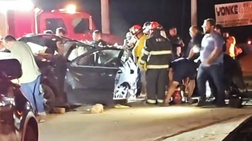 Rescatan a menor prensado tras accidente vial al norte de Sonora; hay cuatro heridos