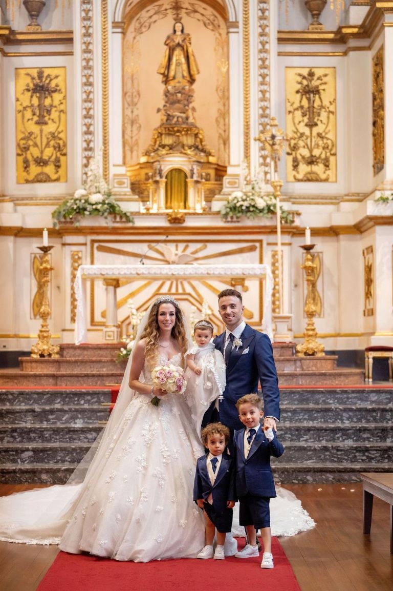 El futbolista se había casado con la madre de sus hijos hace una semana. Foto: Twitter