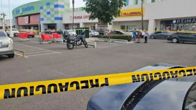 Violencia en Sinaloa Ataque armado en plaza de Culiacán deja un herido y un secuestrado