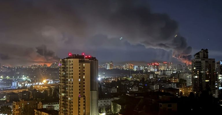 Ataques rusos obligan a Ucrania a declarar emergencia energética