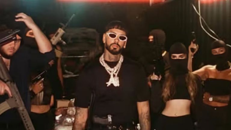 Anuel AA vuelve causa controversia por mencionar al CJNG y al Cártel de Sinaloa