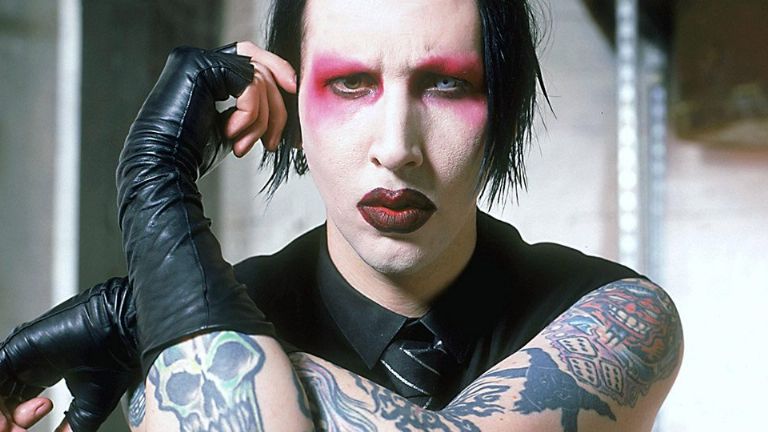 Grupo católico inicia oración contra concierto de Marilyn Manson en San Luis Potosí