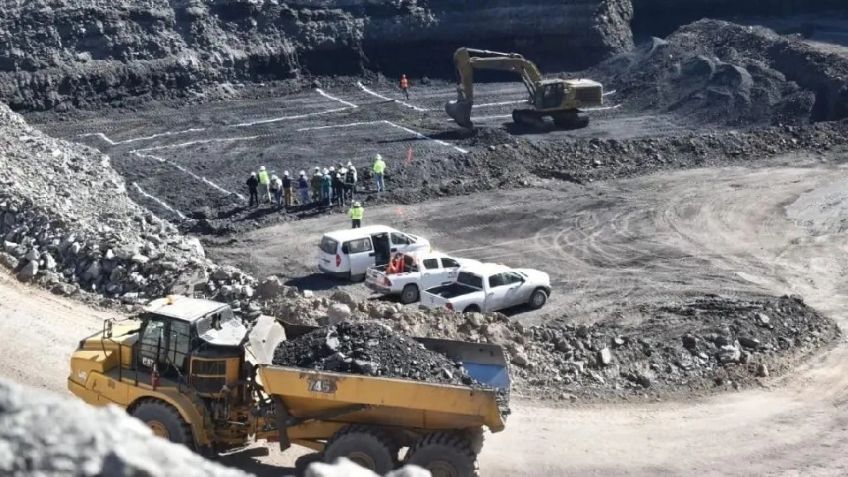 Comando intercepta camión y roba 33 toneladas de concentrado de oro y plata en Jalisco