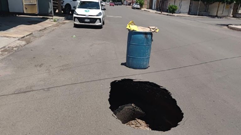 Atienden hundimientos tras lluvias en Ciudad Obregón y piden no arrojar basura en la calle
