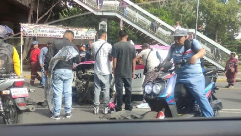 Fatal accidente en CDMX Taxista arrolla y mata a joven trabajadora de limpieza