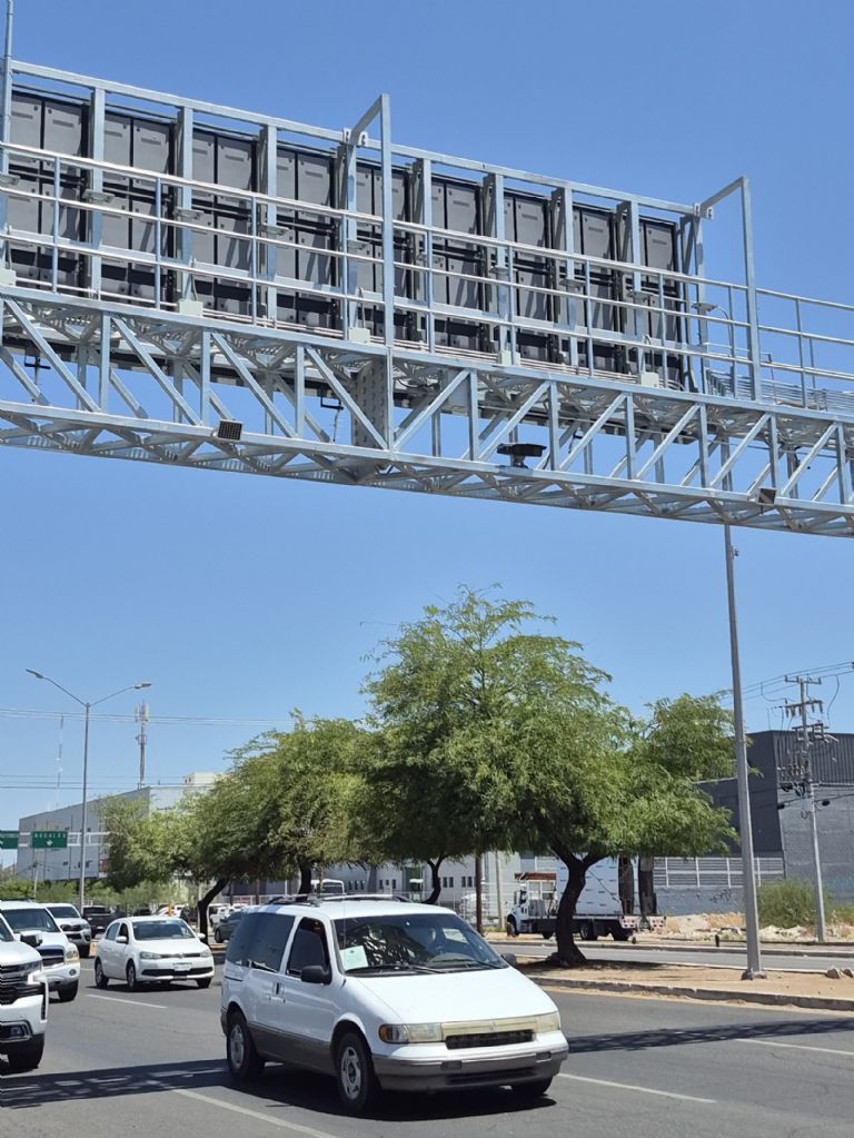 Primeros pasos de un sistema que divide opiniones