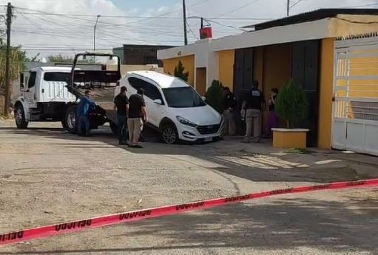El vagoneta Hyundai fue retirada del lugar de los hechos