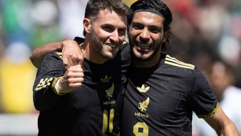 Santiago Giménez, Raúl Jiménez y Johan Vásquez encabezan la legión azteca en el futbol de Europa