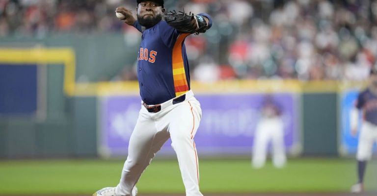 Cristian Javier no duró mucho en el duelo