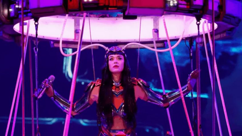 Katy Perry, electrocutada en pleno show aéreo: Así fue la descarga que sufrió en el escenario