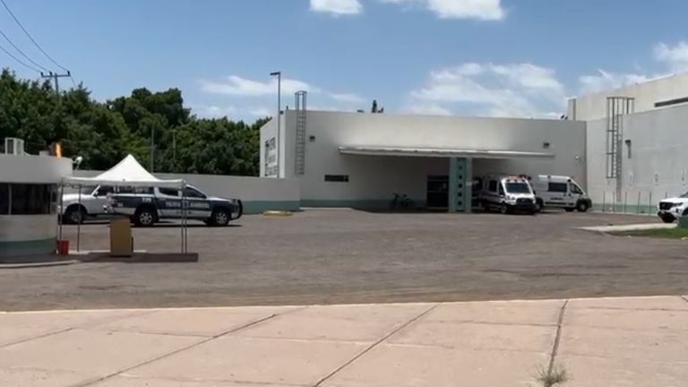 Trasladan a personal al IMSS Bienestar de Ciudad Obregón tras ser privada de la libertad