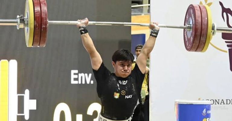 Leo Torres levantó la medalla de plata 