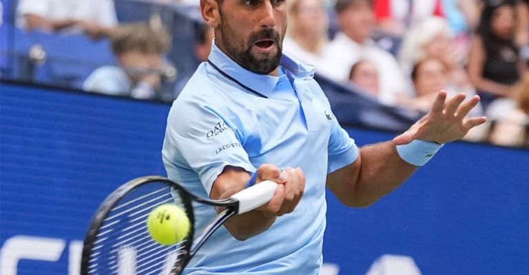 El serbio continúa en búsqueda de su título 25 de Grand Slam