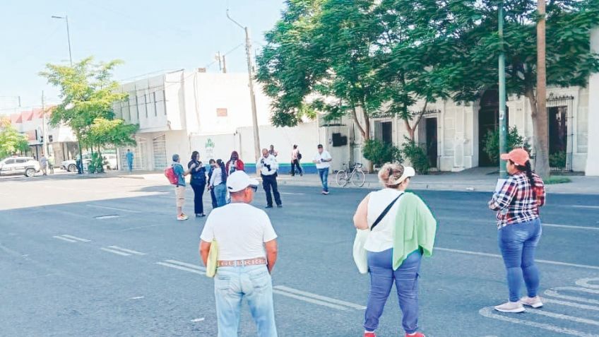 Para exigir apoyos: Madres buscadoras del país bloquean calles en Hermosillo
