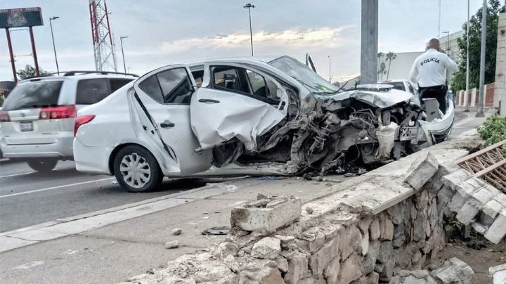 FOTOS: Dos accidentes vehiculares en Hermosillo dejan tres lesionados y bardas desplomadas