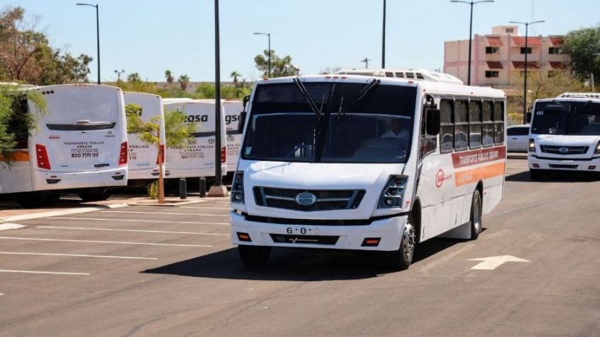 Entrega Alfonso Durazo 63 nuevas unidades para modernizar el transporte público en Sonora