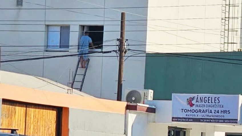 Su familia lo calmó: Joven paciente intenta arrojarse por ventana de hospital en Sonora