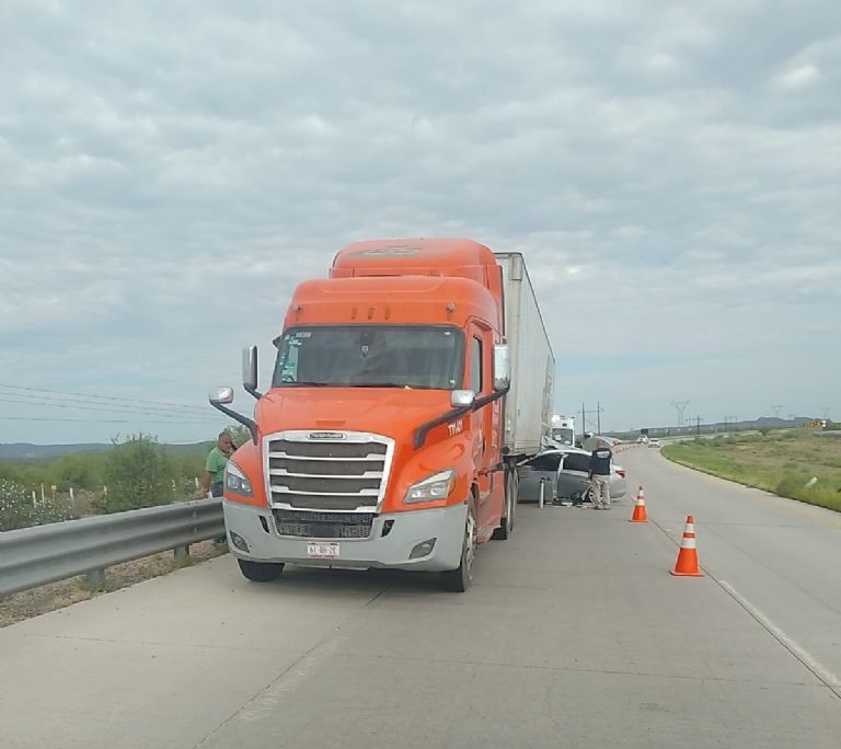 El accidente ocasionó un fuerte congestionamiento vehicular 