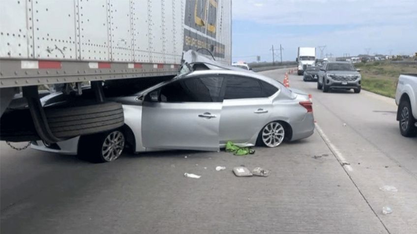 Dos lesionados y auto destrozado tras accidente en carretera Guaymas-Hermosillo