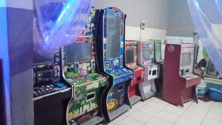 Decomisan ocho máquinas tragamonedas tras cateo a tienda de abarrotes en Hermosillo