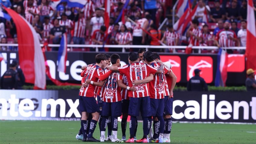 Afición de las Chivas del Guadalajara encara a directivos tras malos resultados del 'Rebaño'