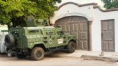 Foto ilustrativa de la nota titulada Catean casa usada por el narco en Ciudad Obregón; aseguran a joven, armas, droga y autos