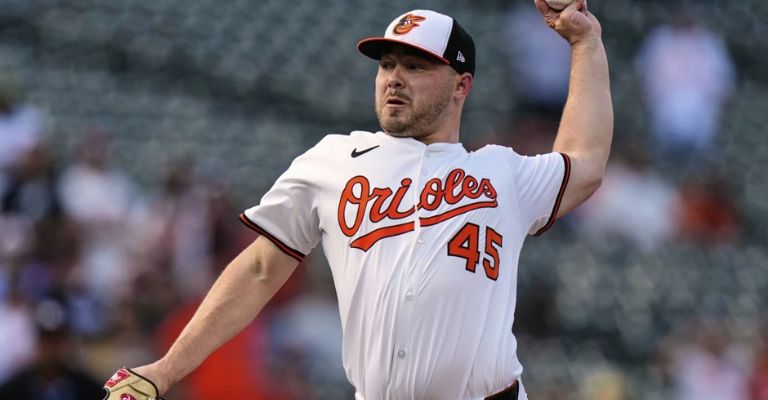 Akin se apuntó el salvamento