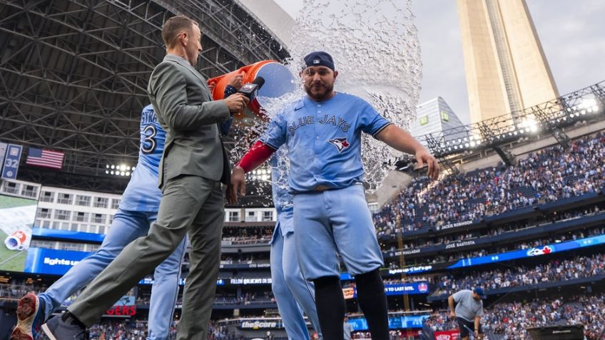Mexicano Alejandro Kirk se viste de héroe en remontada de los Blue Jays ante Orioles