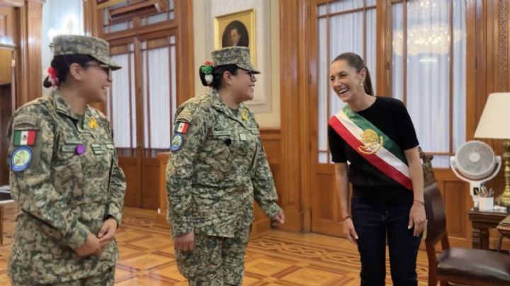 VIDEO: Sheinbaum se prepara para dar el Grito de Independencia; presenta su banda presidencial