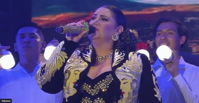 Alejandra Ávalos en el Zócalo