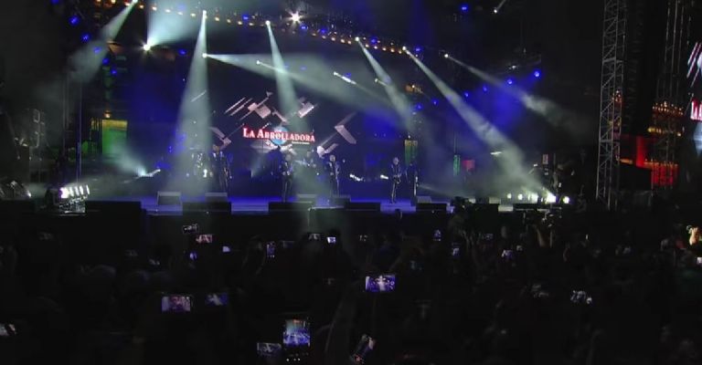 La Arrolladora Banda Limón ya está en el Zócalo